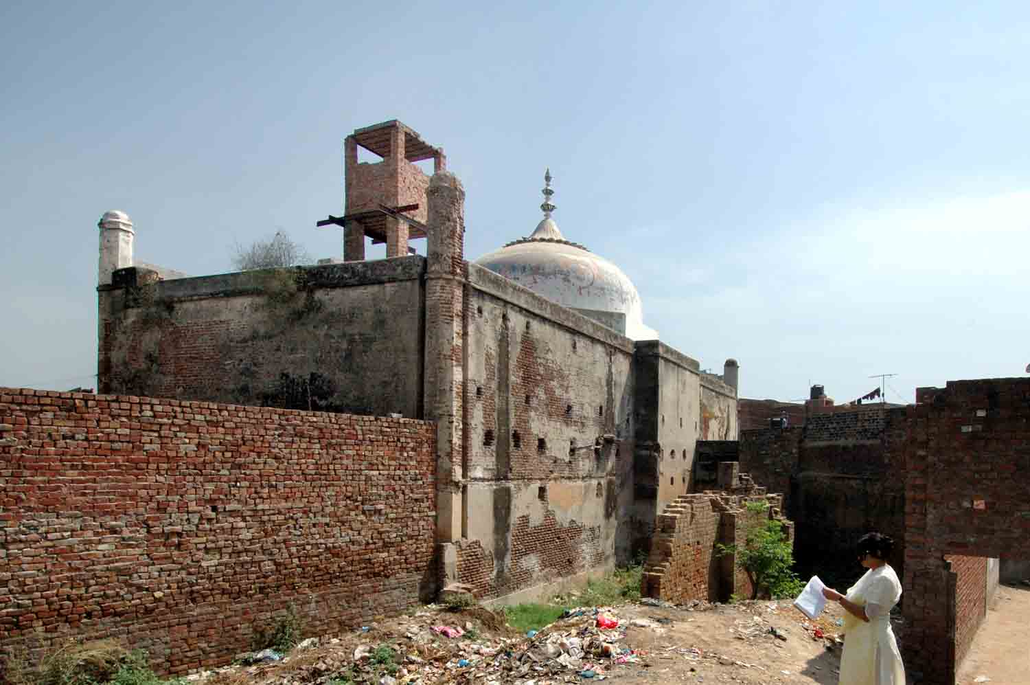 Mosque and Mughal Sarai, Fatehabad