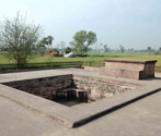 Takht-e-Akbari, Kalanaur