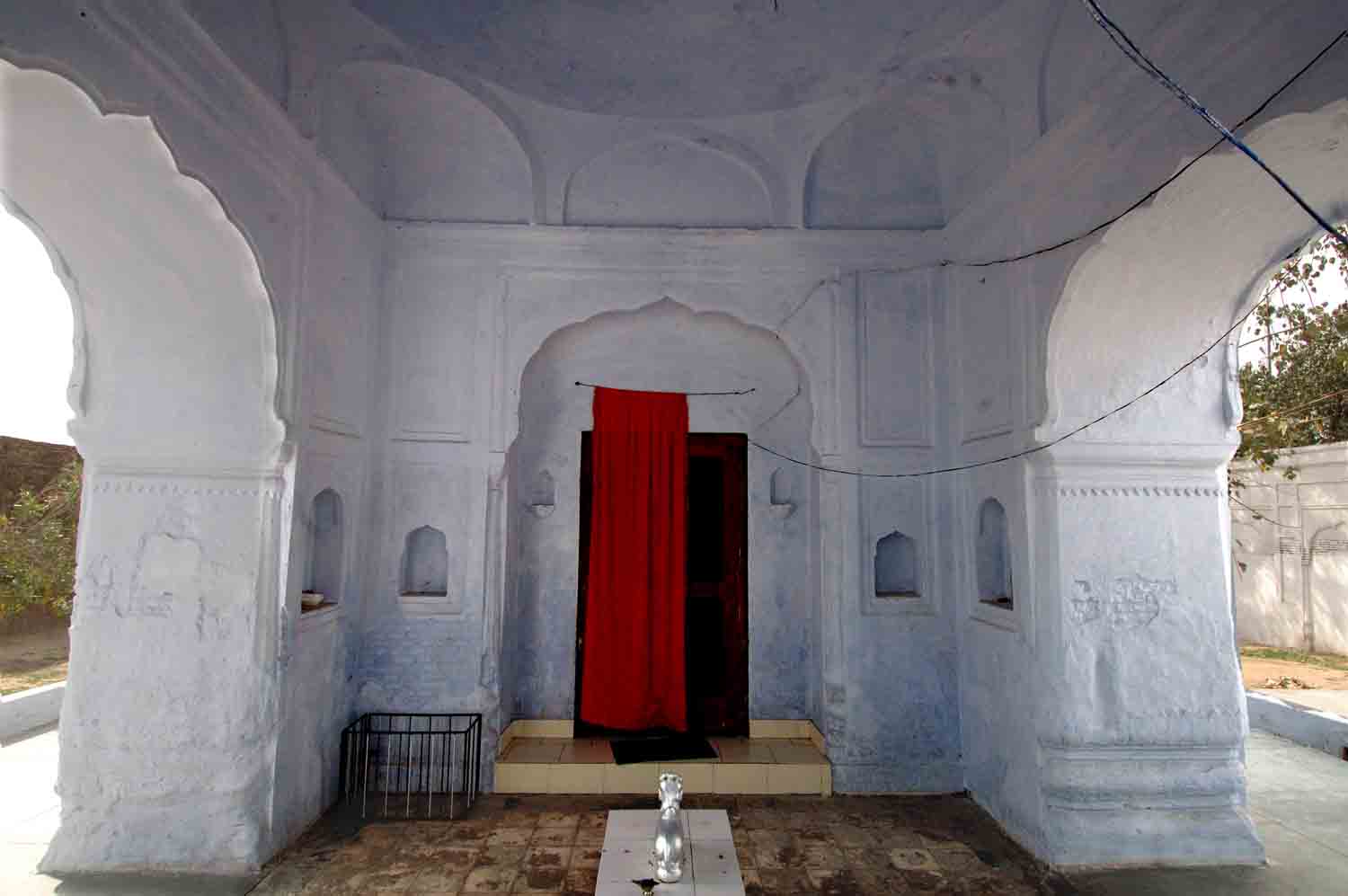 Monuments in Khawaspur