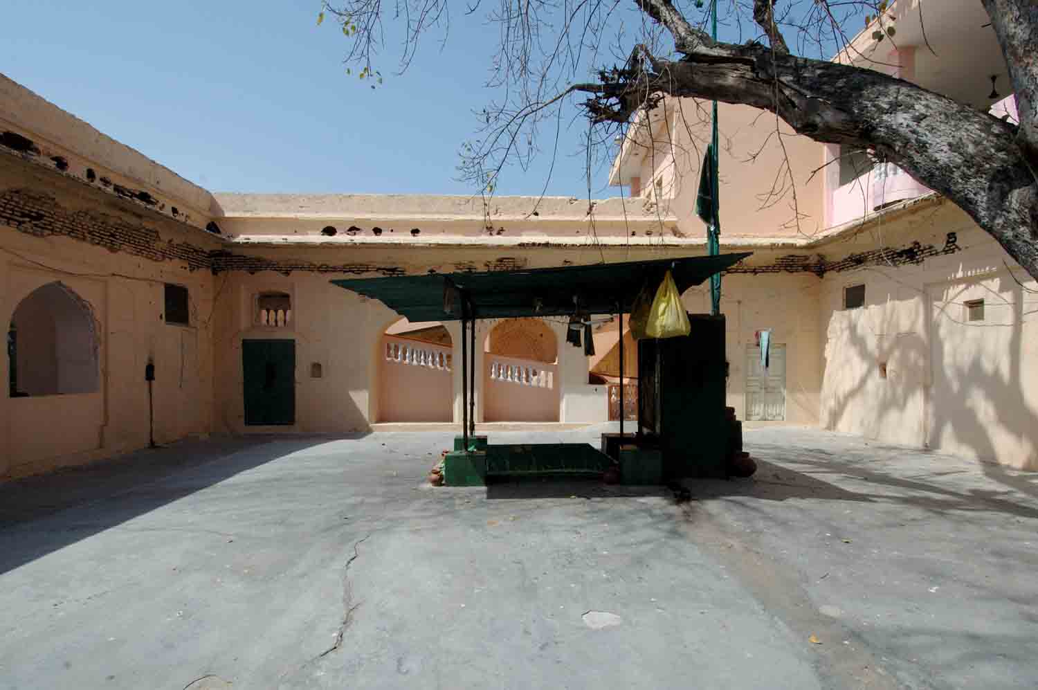 Baradari, Rangmahal & Tank, Nakodar