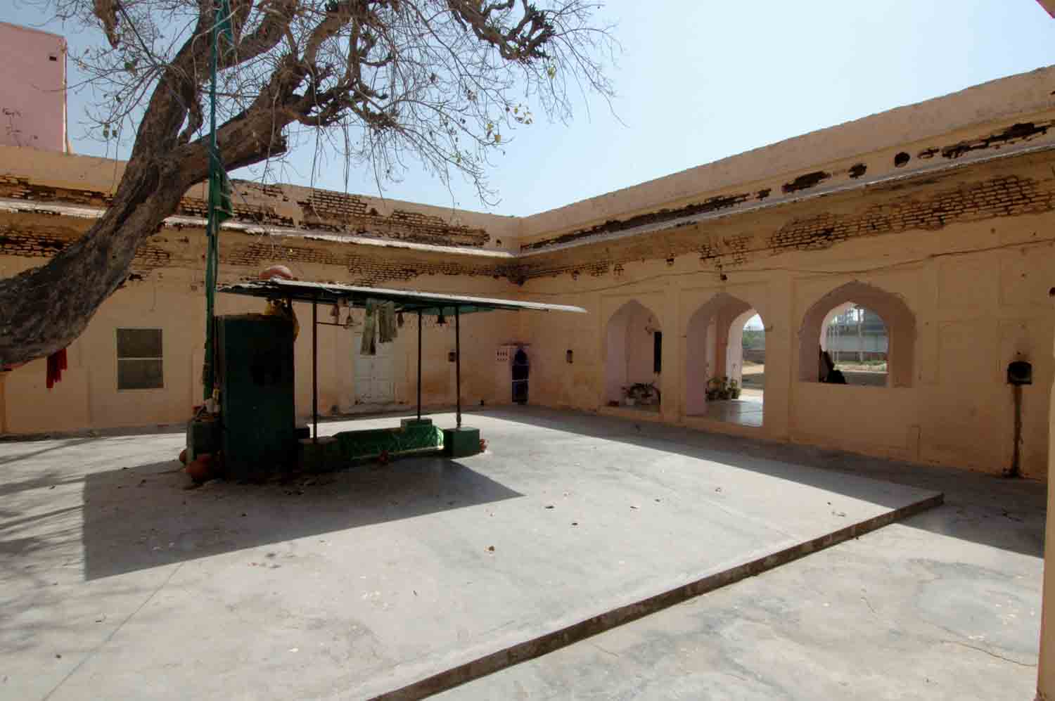 Baradari, Rangmahal & Tank, Nakodar