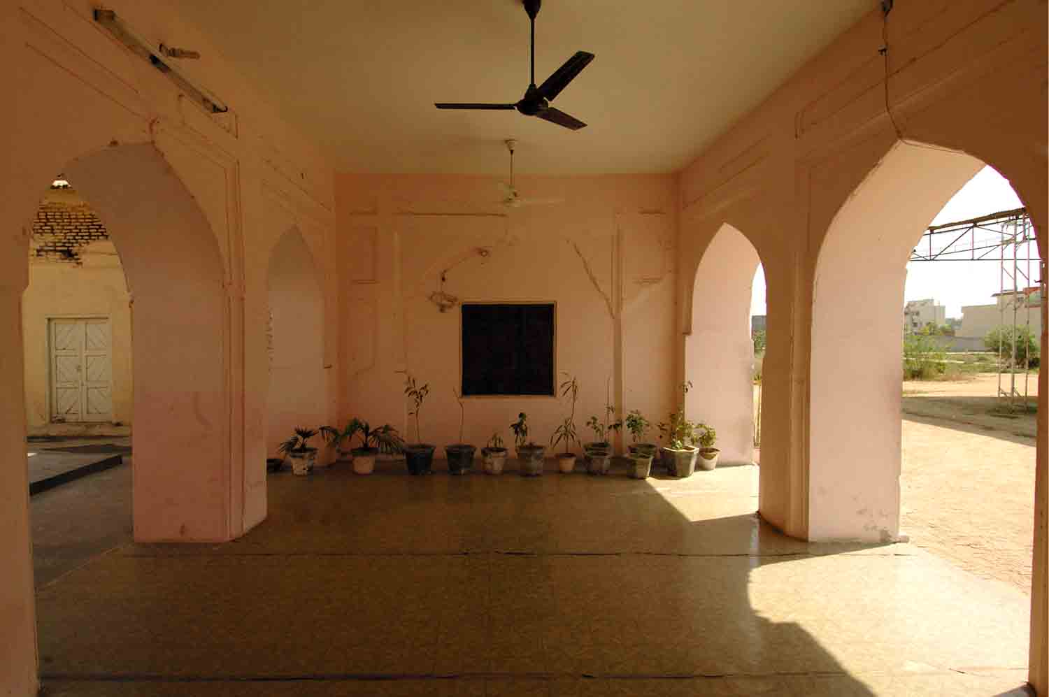 Baradari, Rangmahal & Tank, Nakodar