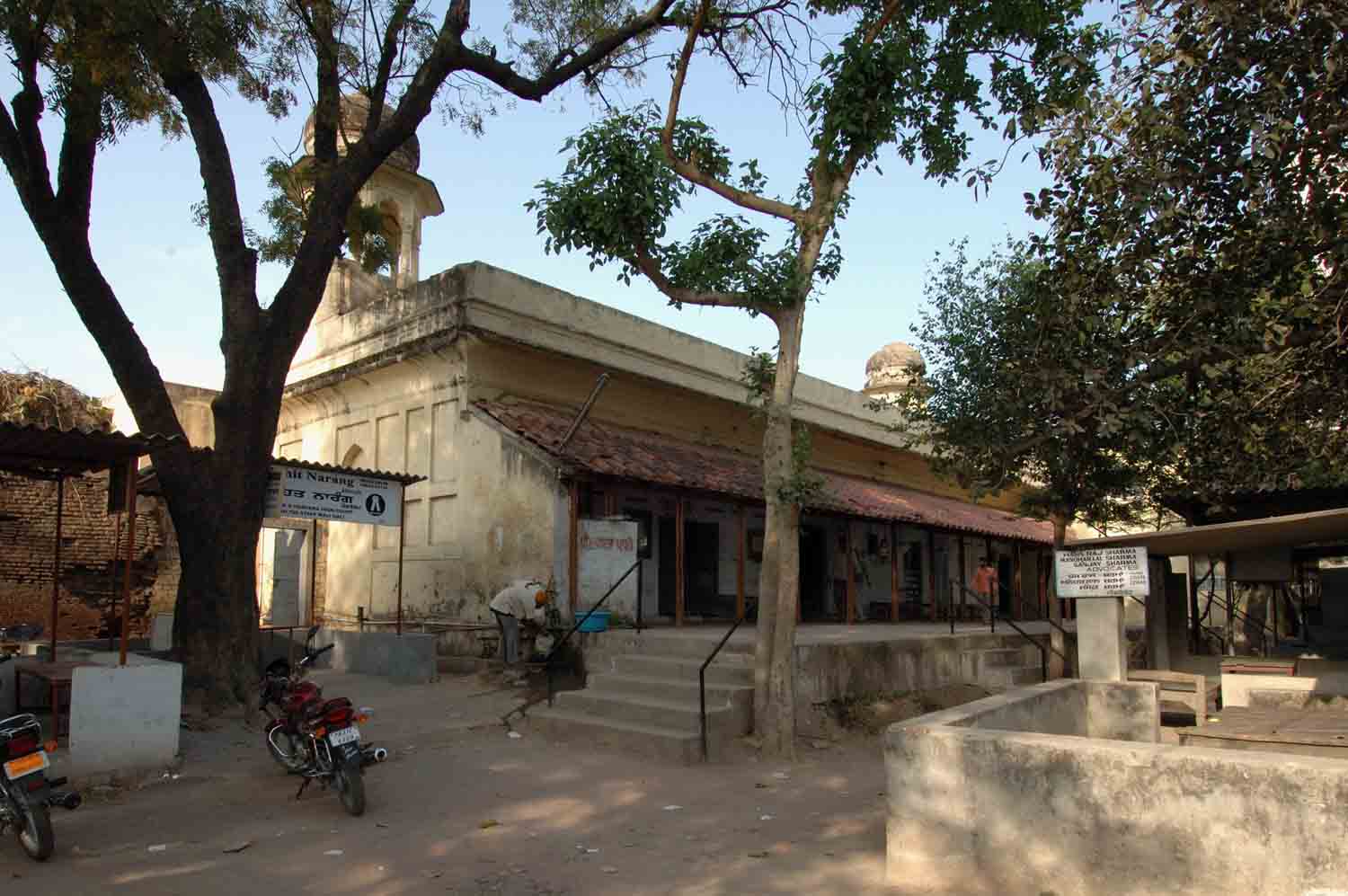 Baradari, Rangmahal & Tank, Nakodar