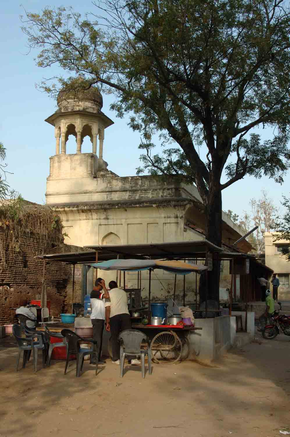 Baradari, Rangmahal & Tank, Nakodar