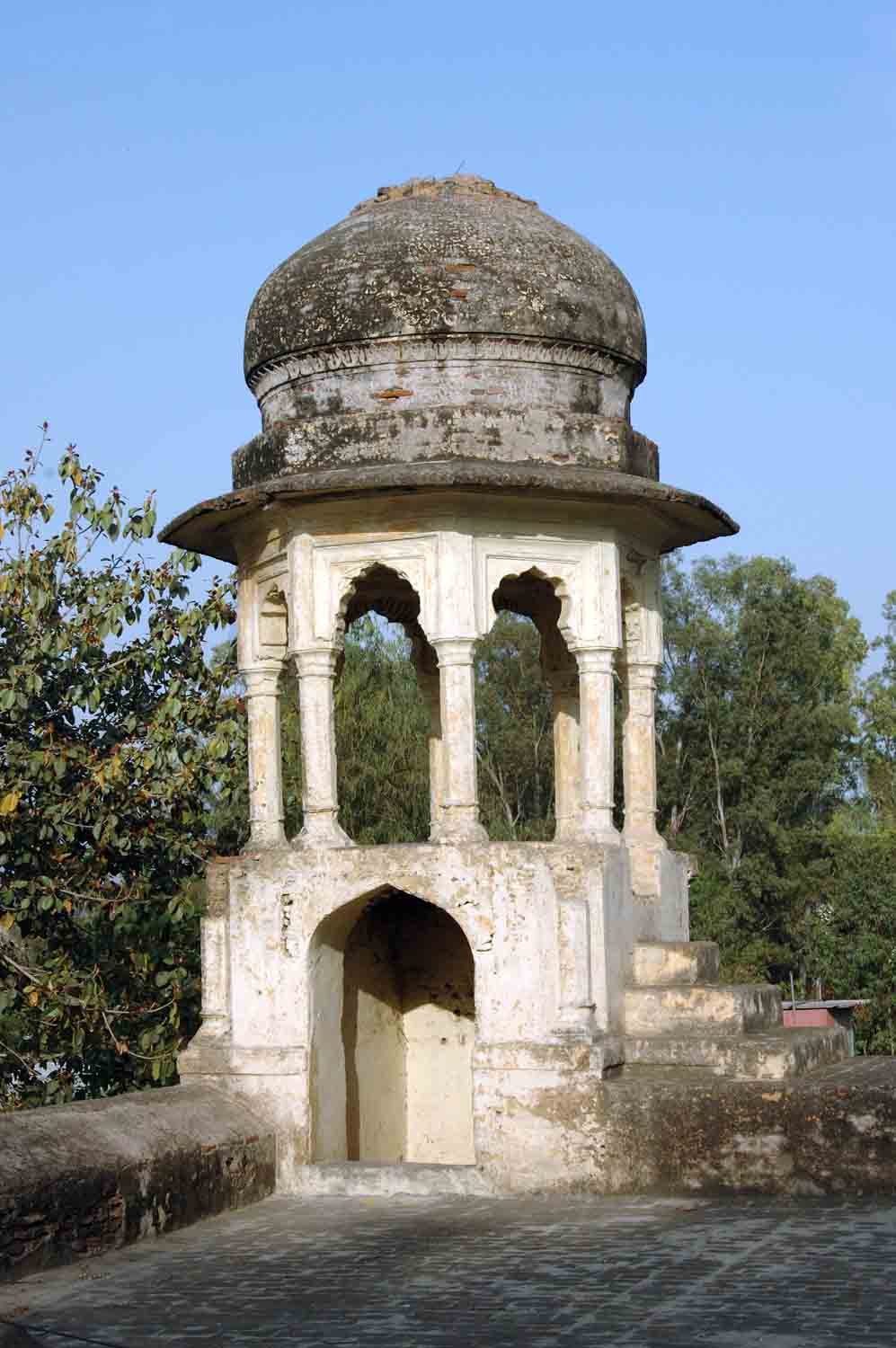 Baradari, Rangmahal & Tank, Nakodar