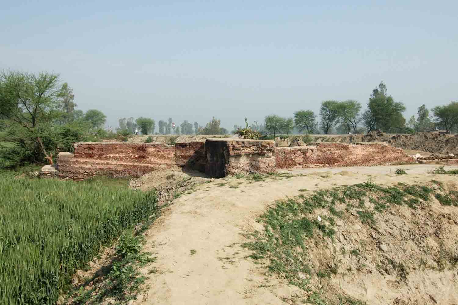 Rajataal Monuments