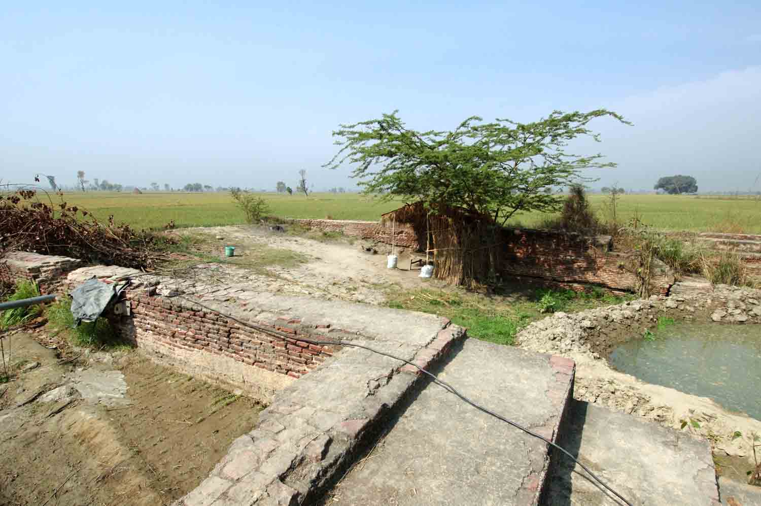 Rajataal Monuments