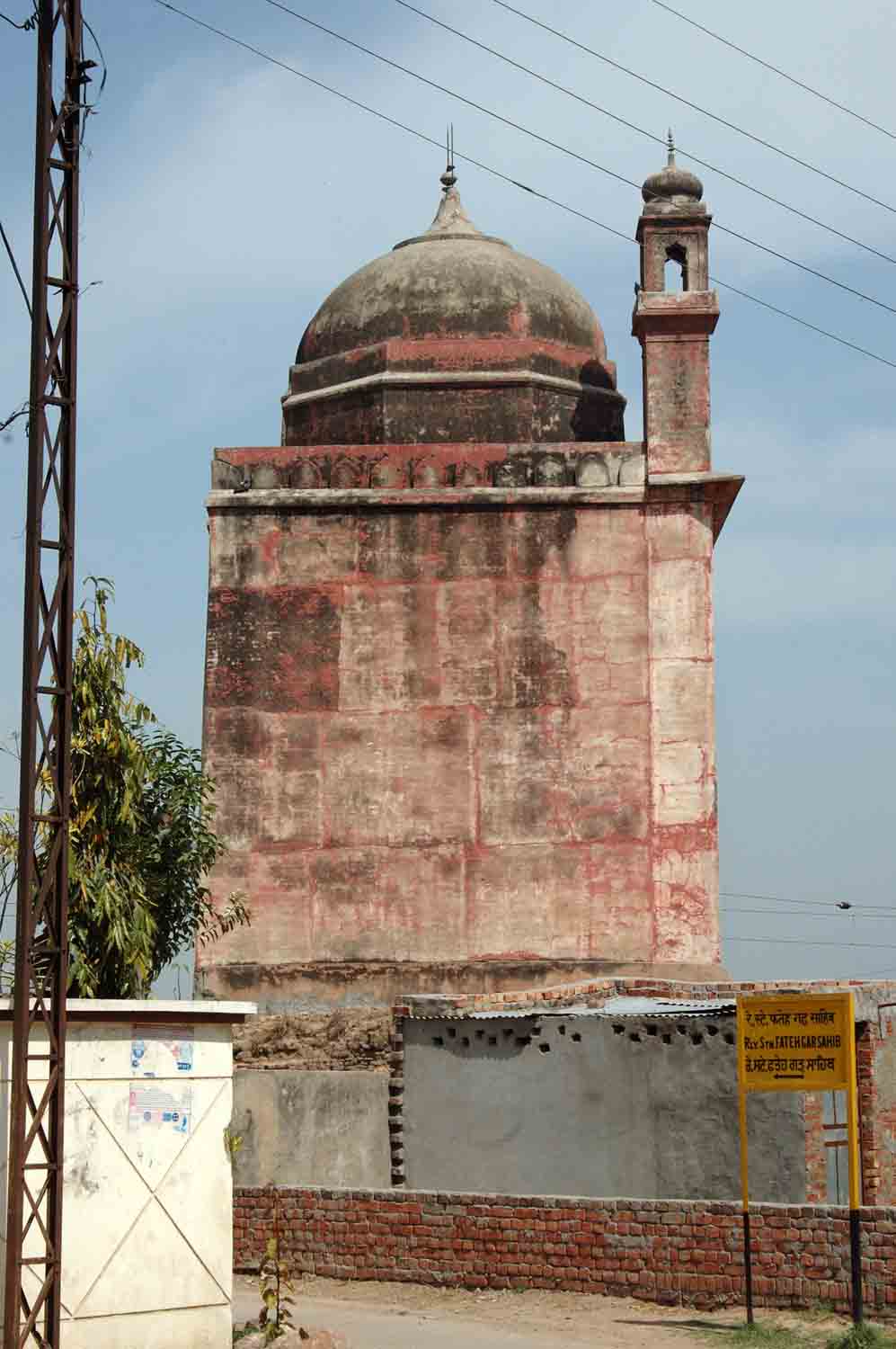 Lal Masjid, Sirhind