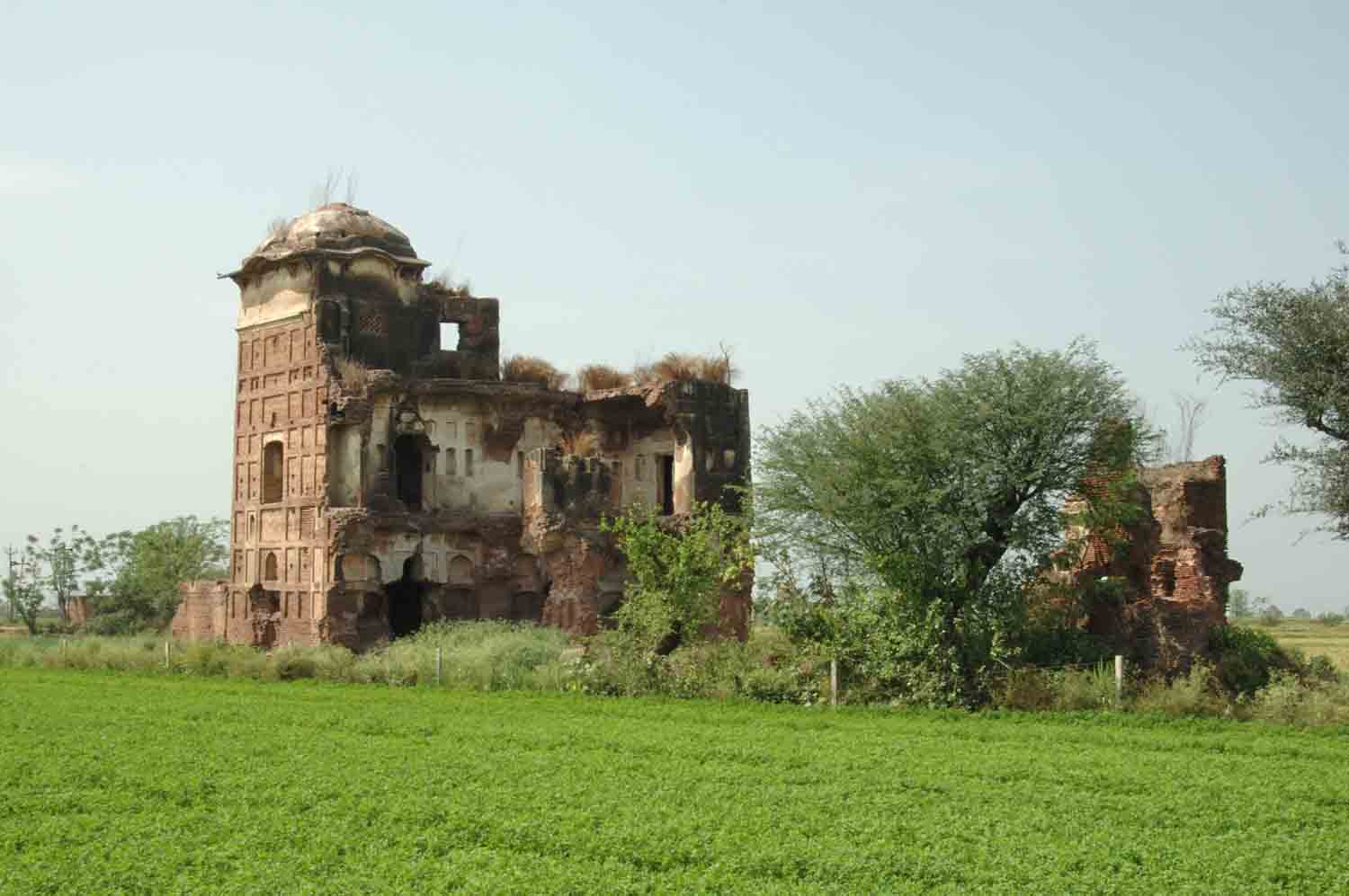 Monuments, Sirhind