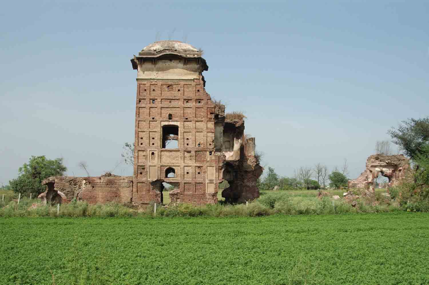 Monuments, Sirhind