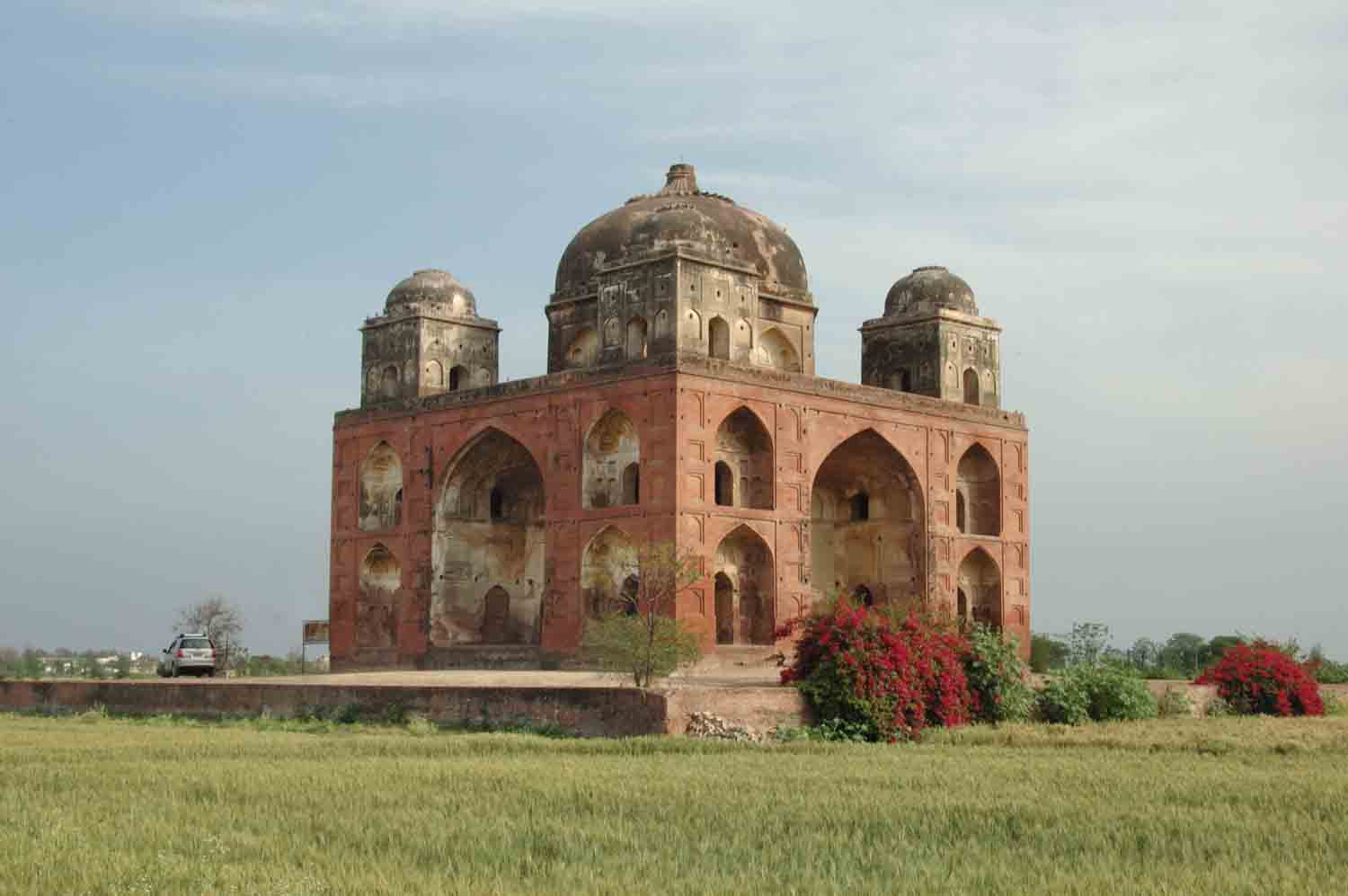Tomb of Shagird, Talania