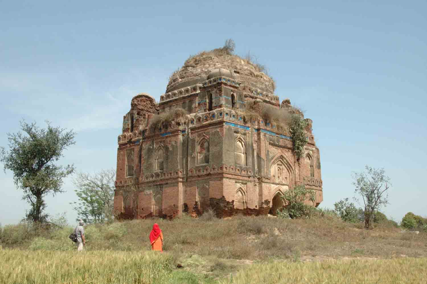Tomb of Taj, Talania