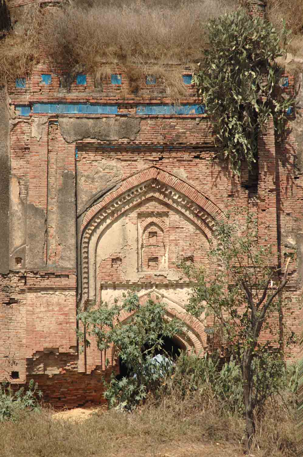 Tomb of Taj, Talania