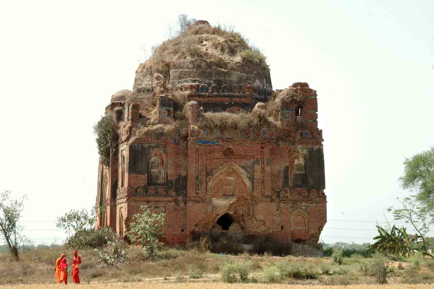 Tomb of Taj, Talania