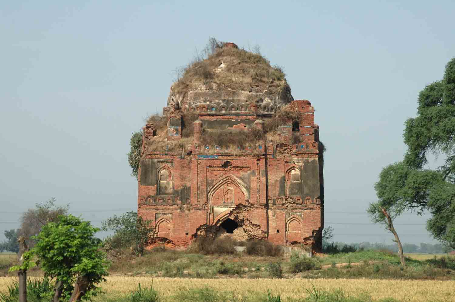 Tomb of Taj, Talania