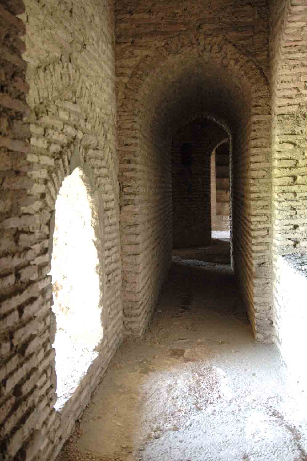 Tomb of Ustad, Talania