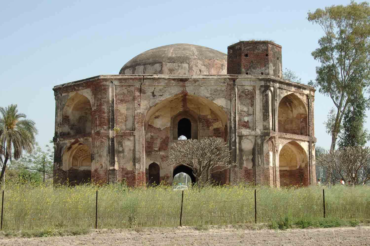 Monuments in Sultanpur Lodi