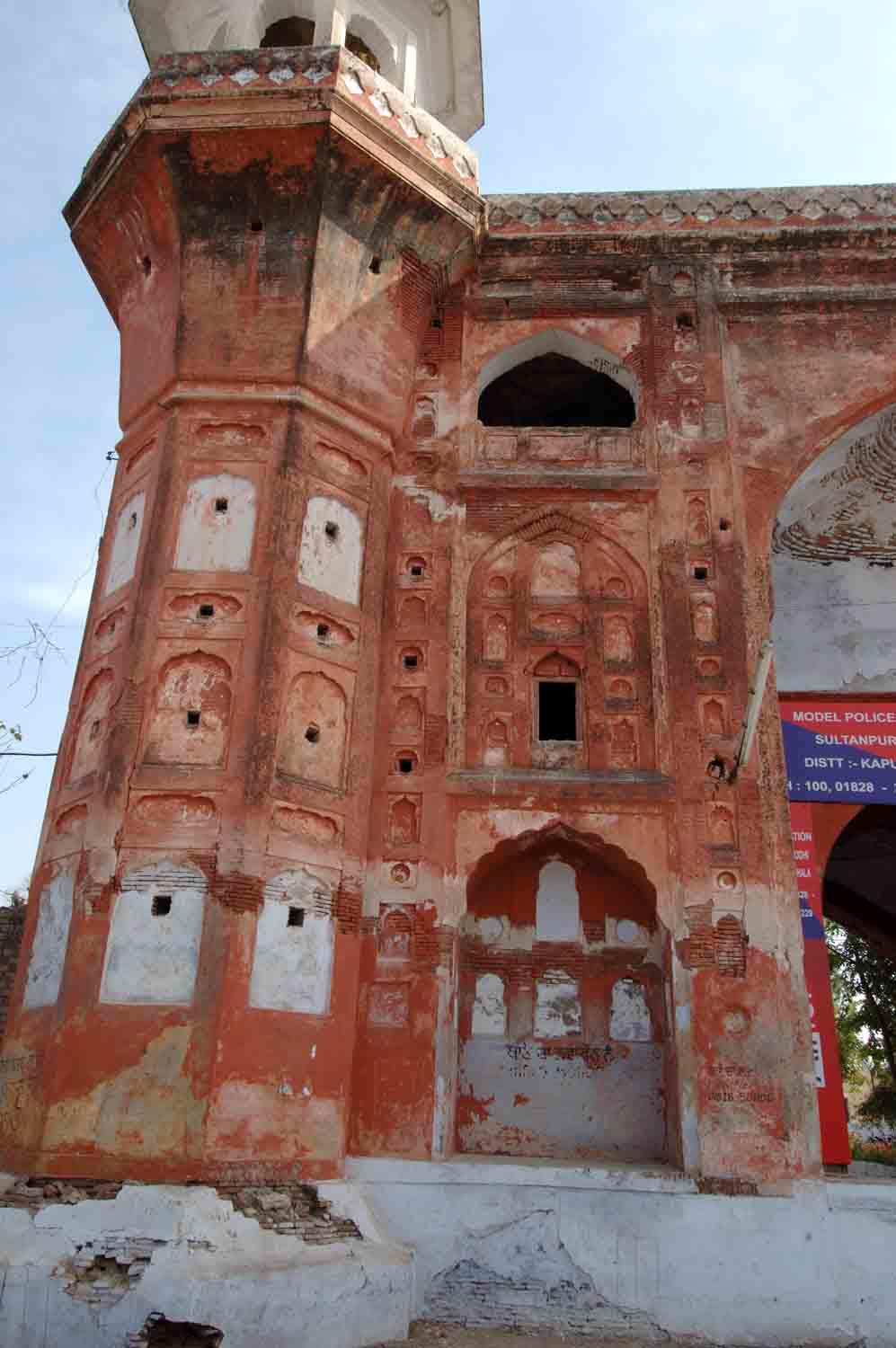 Monuments in Sultanpur Lodi