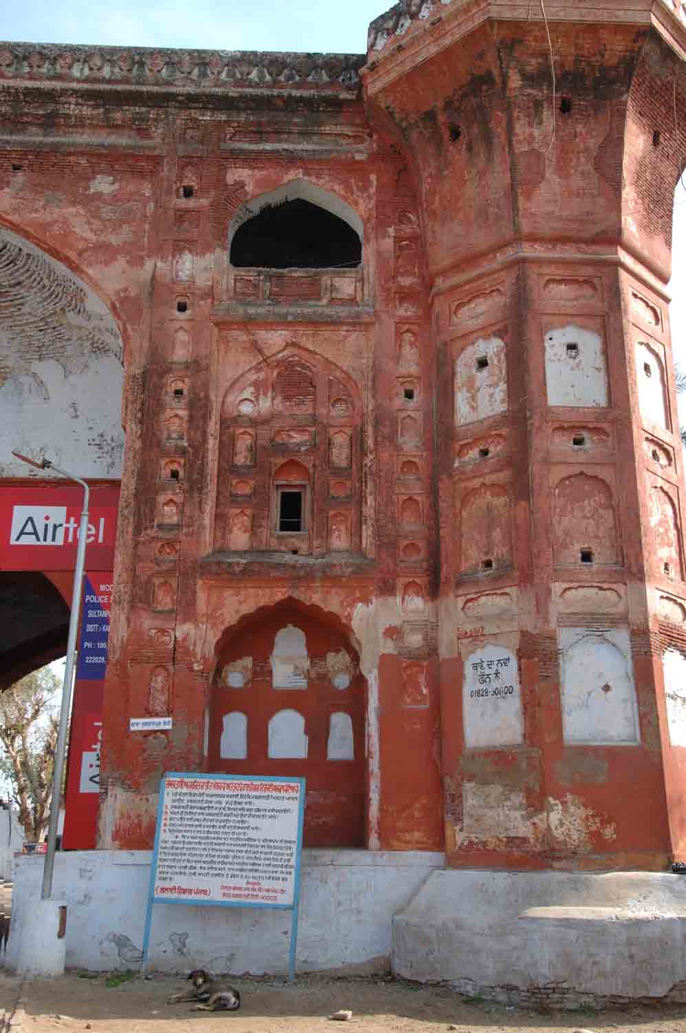 Monuments in Sultanpur Lodi