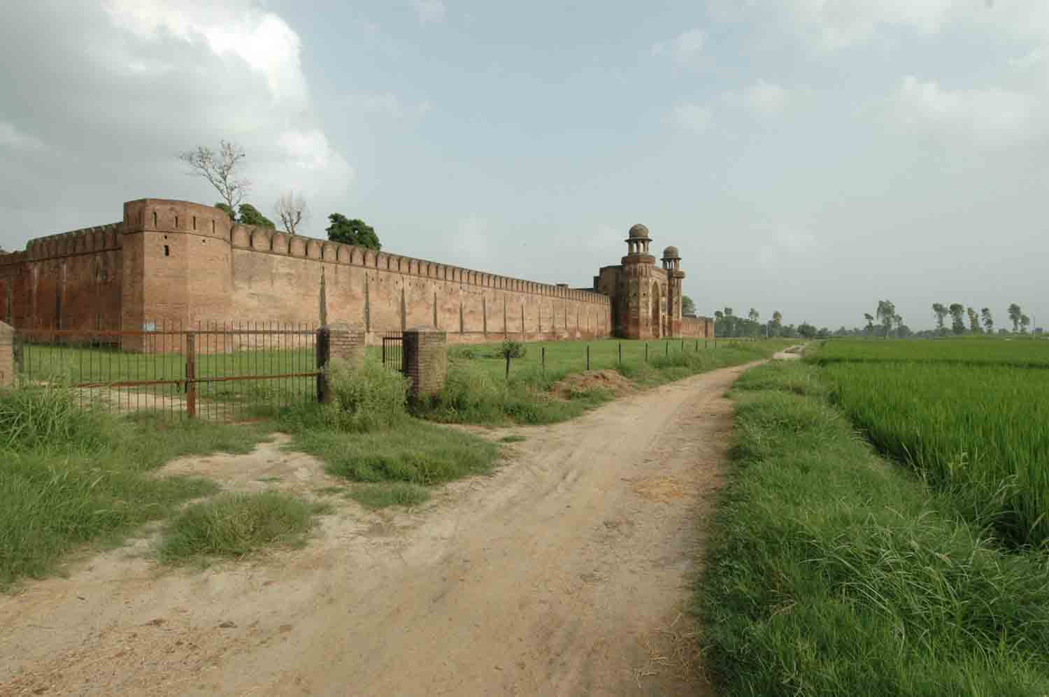Sarai Dakhani, Mahlian Kalan, Punjab