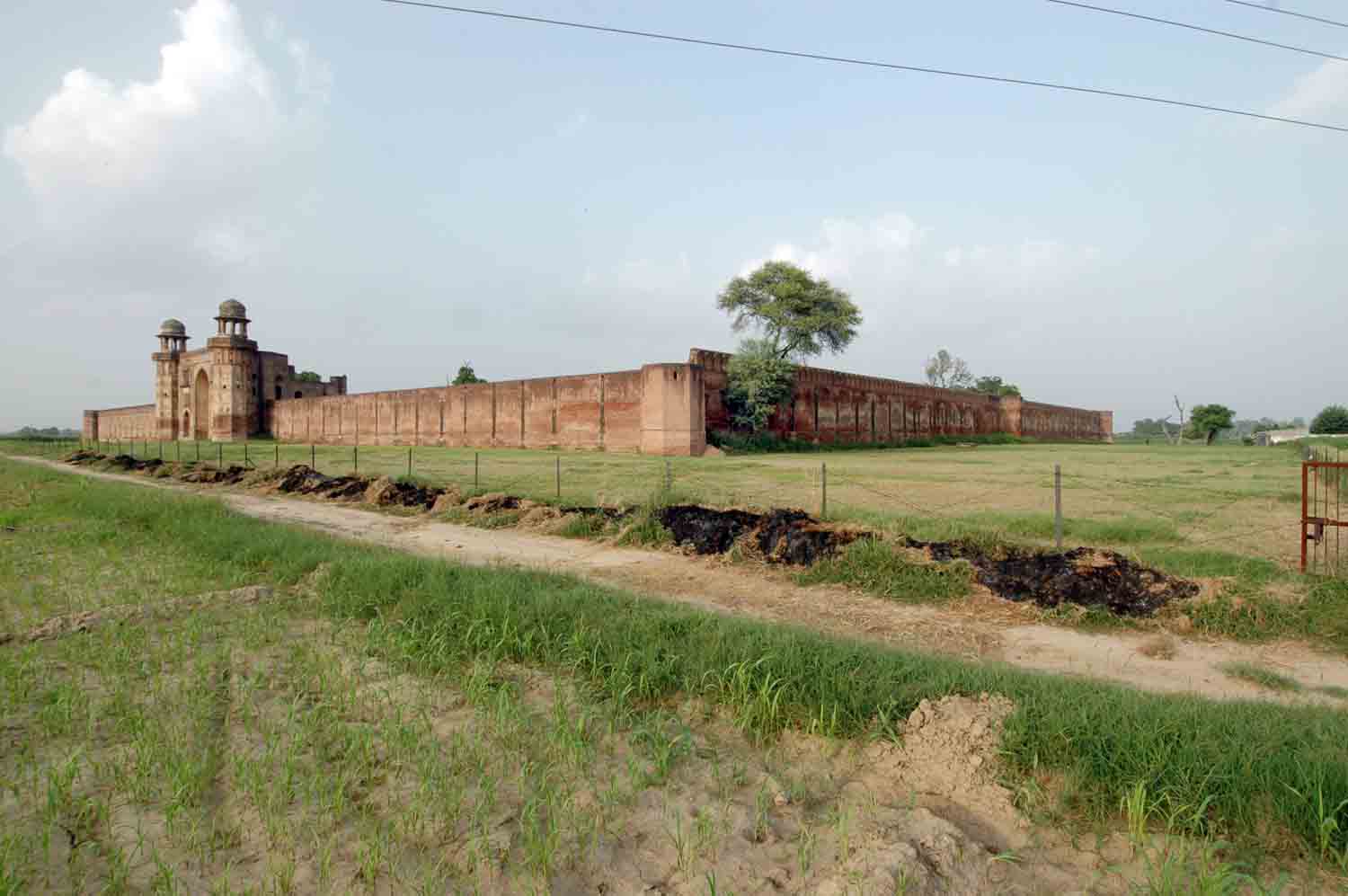 Sarai Dakhani, Mahlian Kalan, Punjab