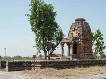 Temple and Kund, Roda, Gujarat