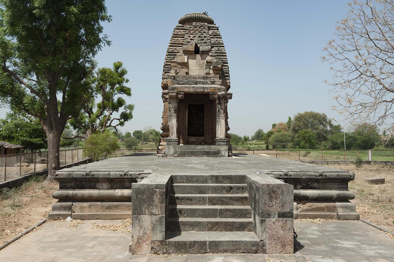 Temple and Kund, Roda, Gujarat