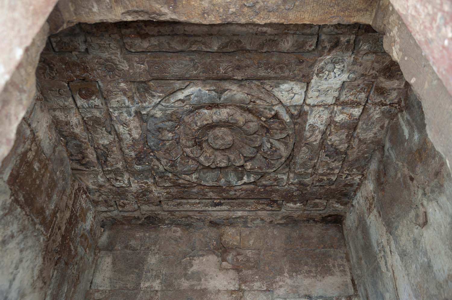 Temple and Kund, Roda, Gujarat