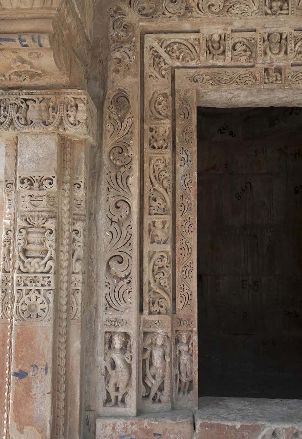 Temple and Kund, Roda, Gujarat