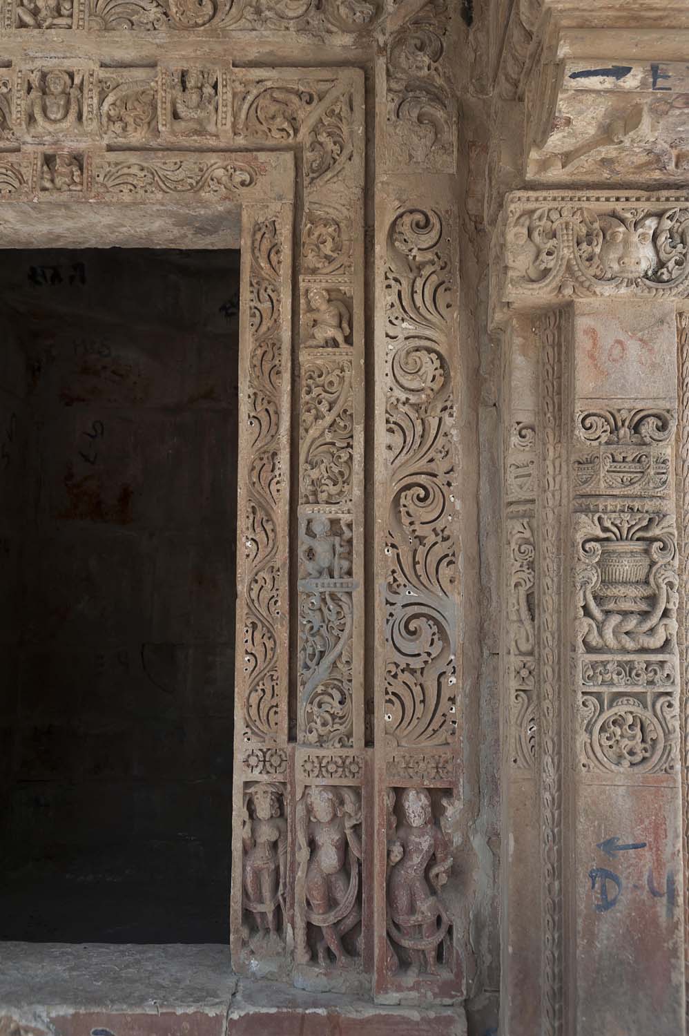 Temple and Kund, Roda, Gujarat