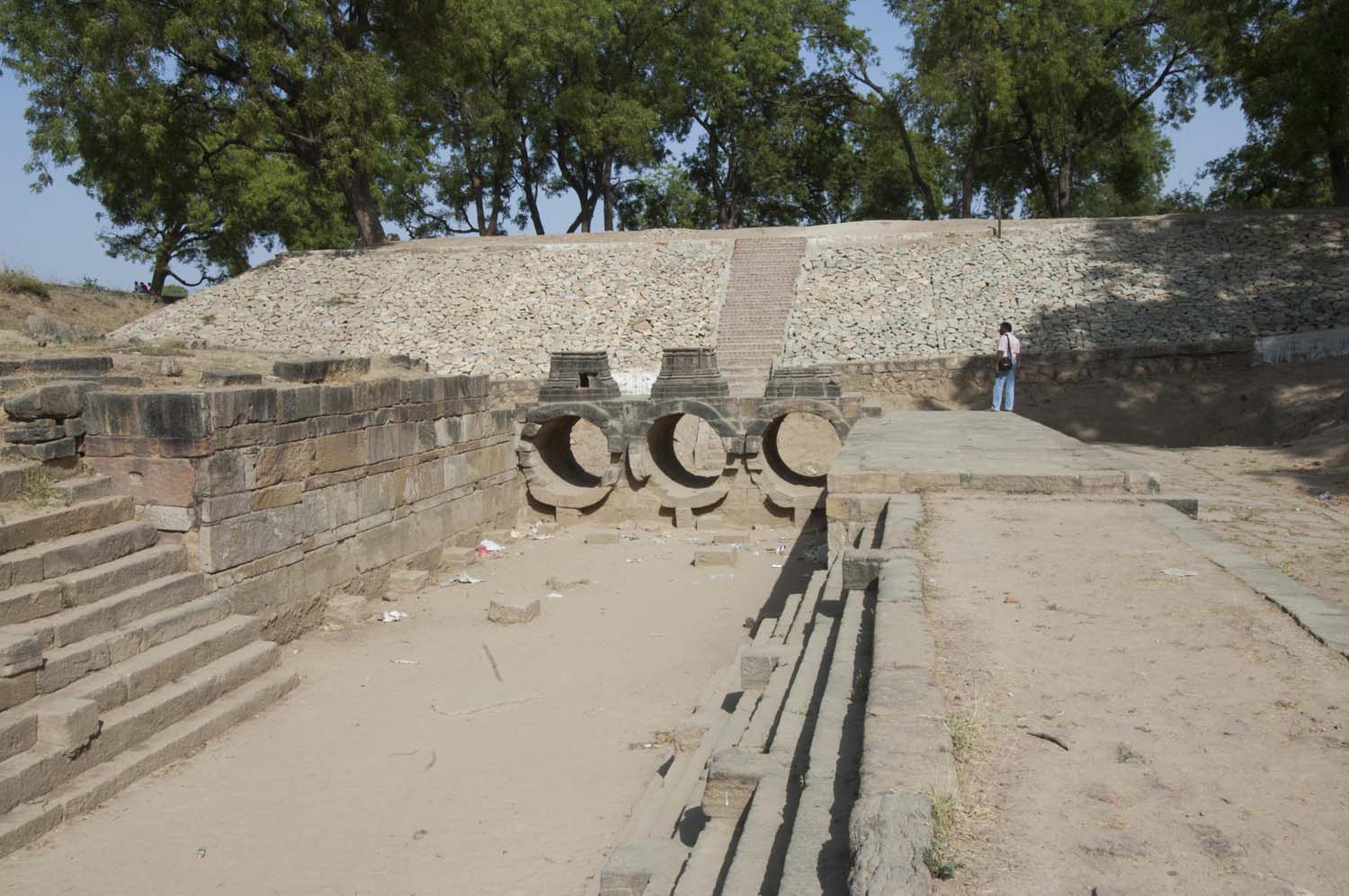 Sahasralinga Talav, Patan, Gujarat