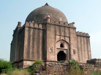 Azim Khan Tomb, Mehrauli, Delhi