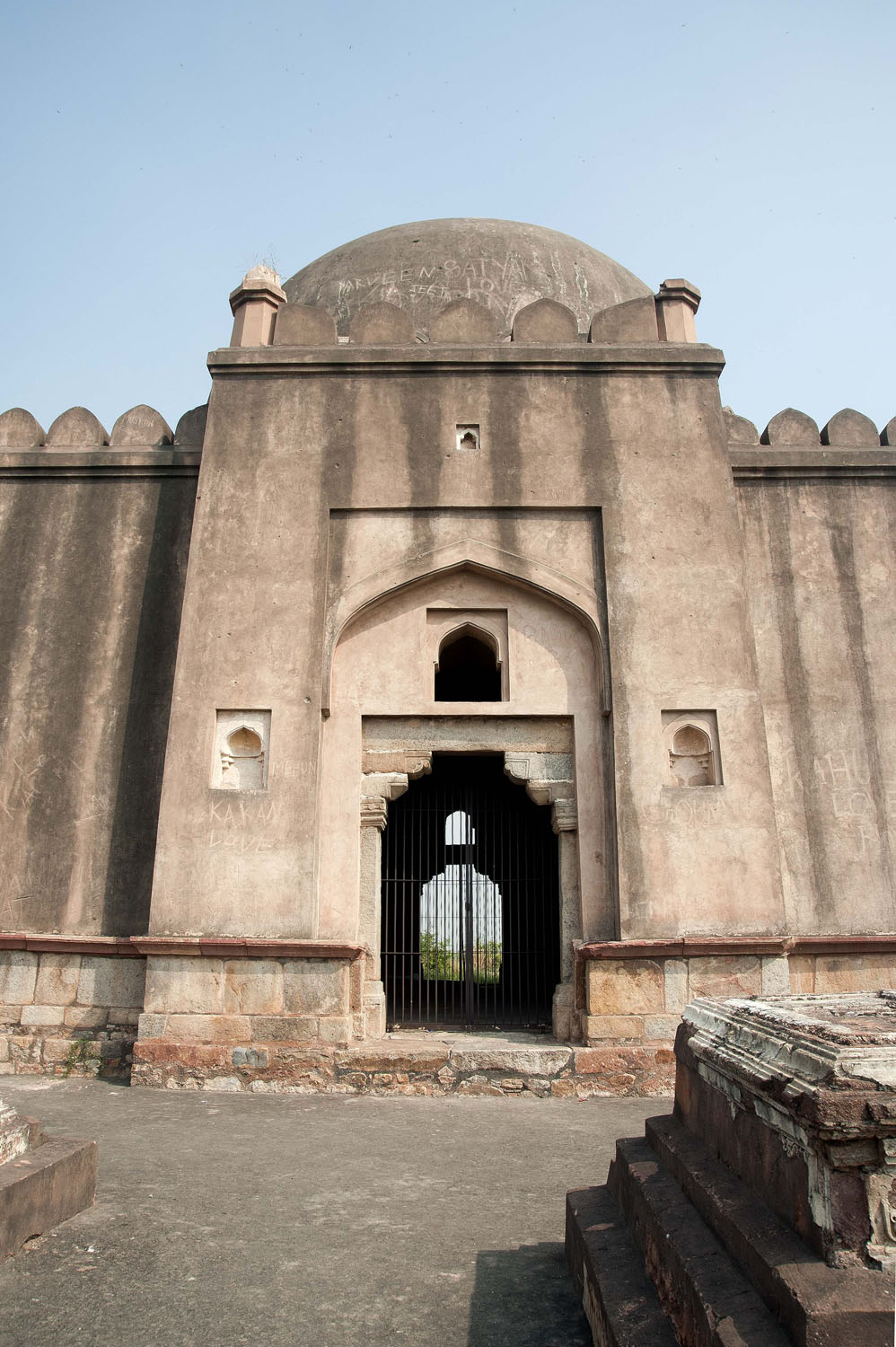Azim Khan Tomb, Mehrauli, Delhi