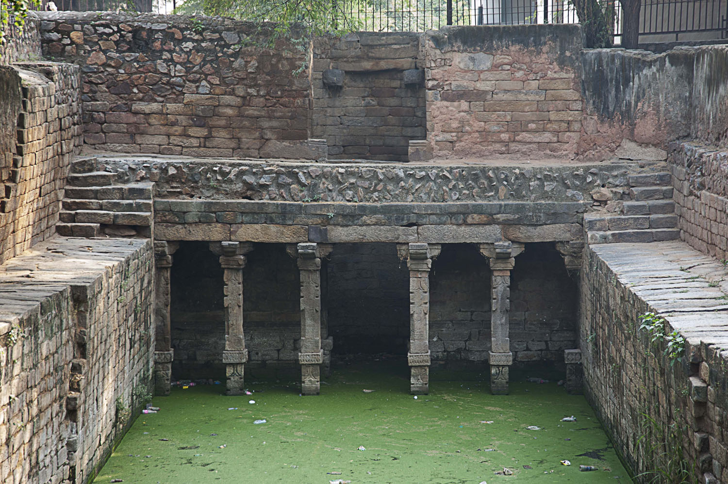 Gandhak ki Baoli, Mehrauli, Delhi
