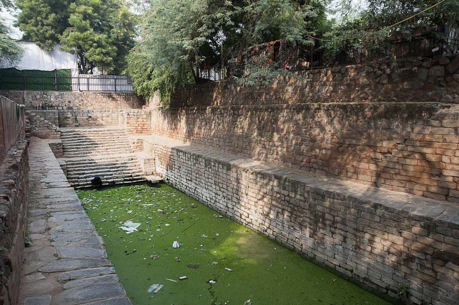 Gandhak ki Baoli, Mehrauli, Delhi