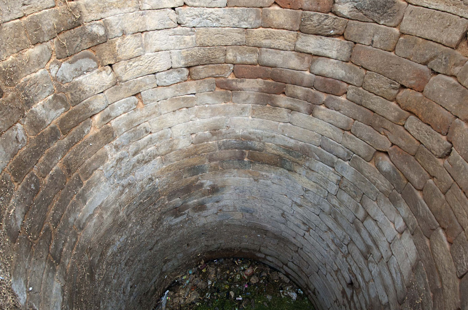 Gandhak ki Baoli, Mehrauli, Delhi