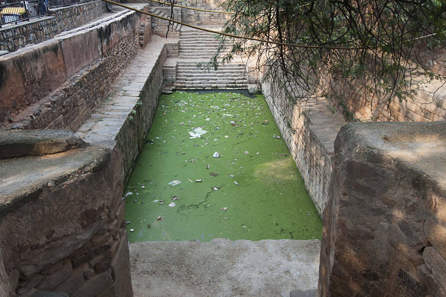 Gandhak ki Baoli, Mehrauli, Delhi