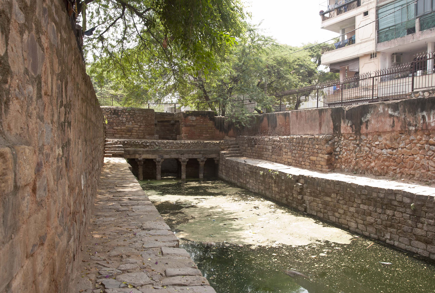 Gandhak ki Baoli, Mehrauli, Delhi