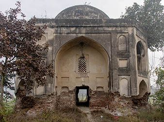 Tomb near Mughal Sarai, Nurdi, Punjab