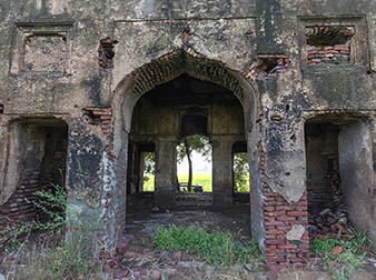 Tank and Baradari, Sarai Banjara, Punjab