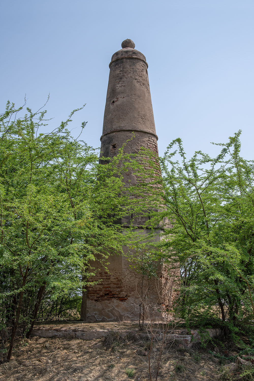 Kos Minar, Semri, UP