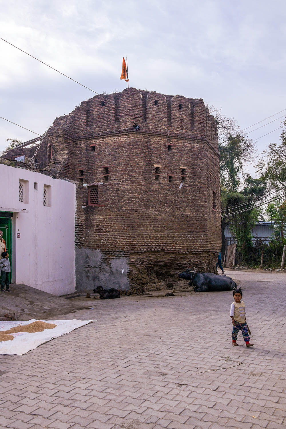 Mughal Sarai, Sarai Aajmabad, UP