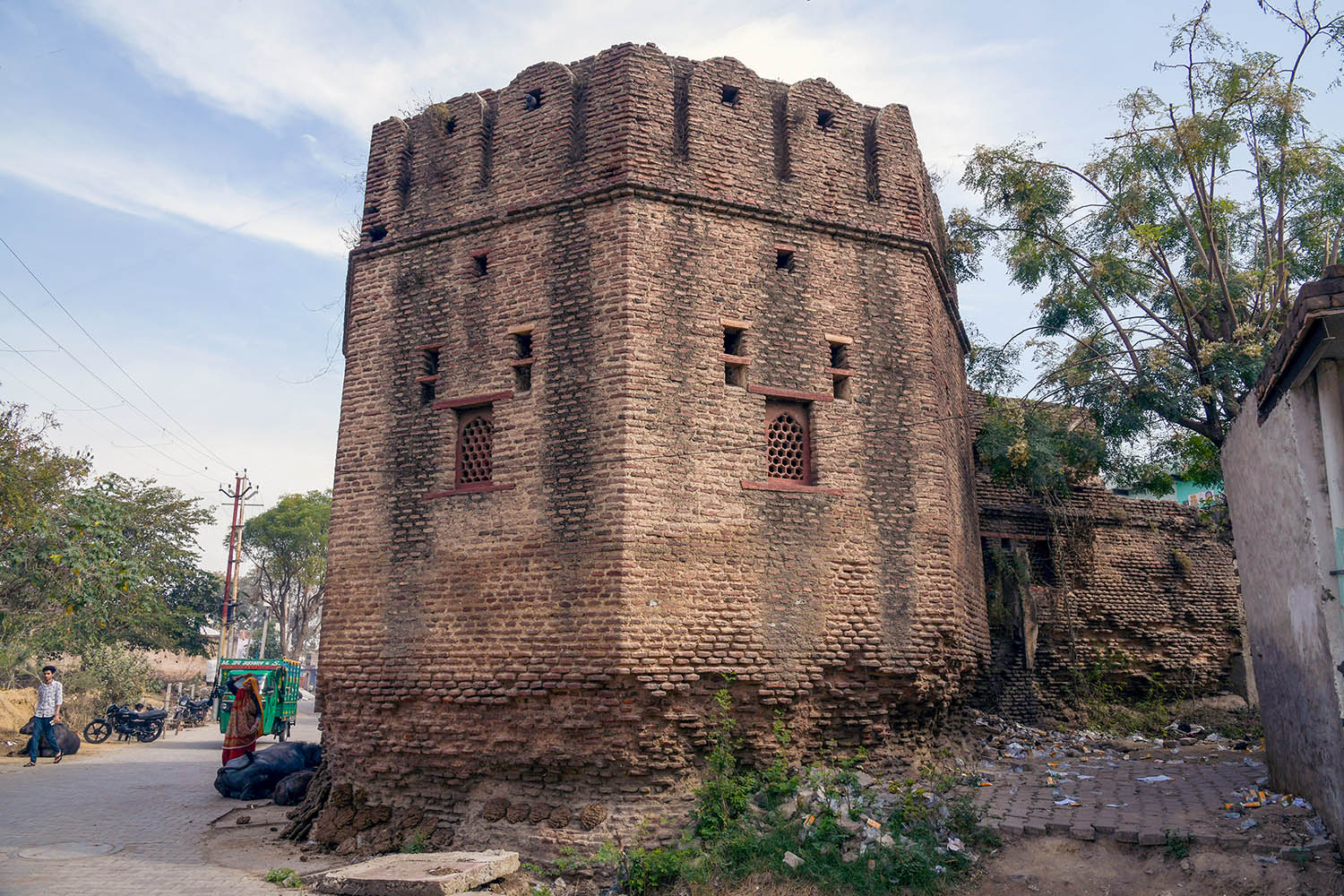 Mughal Sarai, Sarai Aajmabad, UP