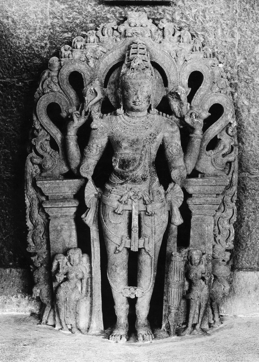 CSMVS, Stone Sculptures