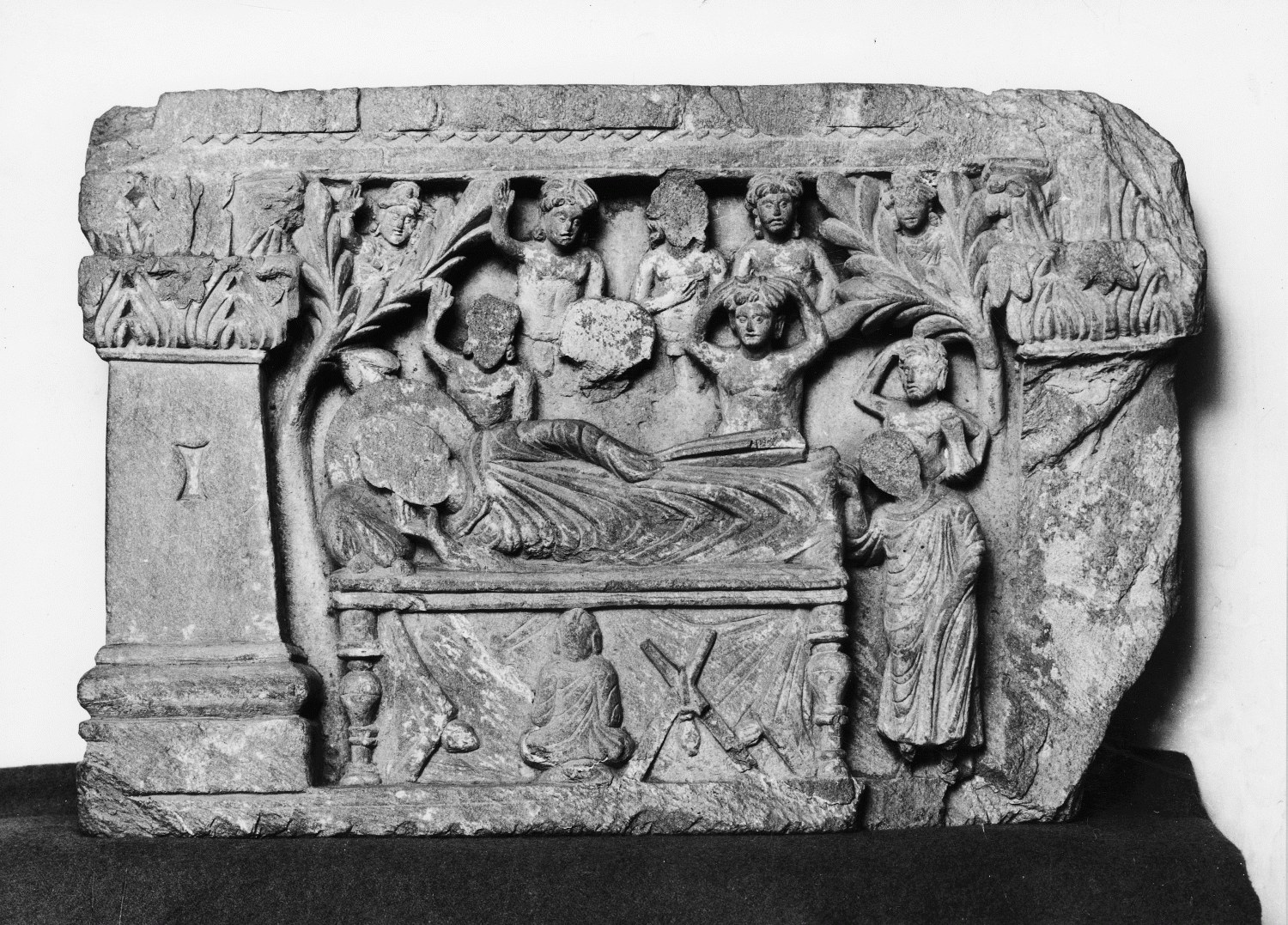 CSMVS, Stone Sculptures
