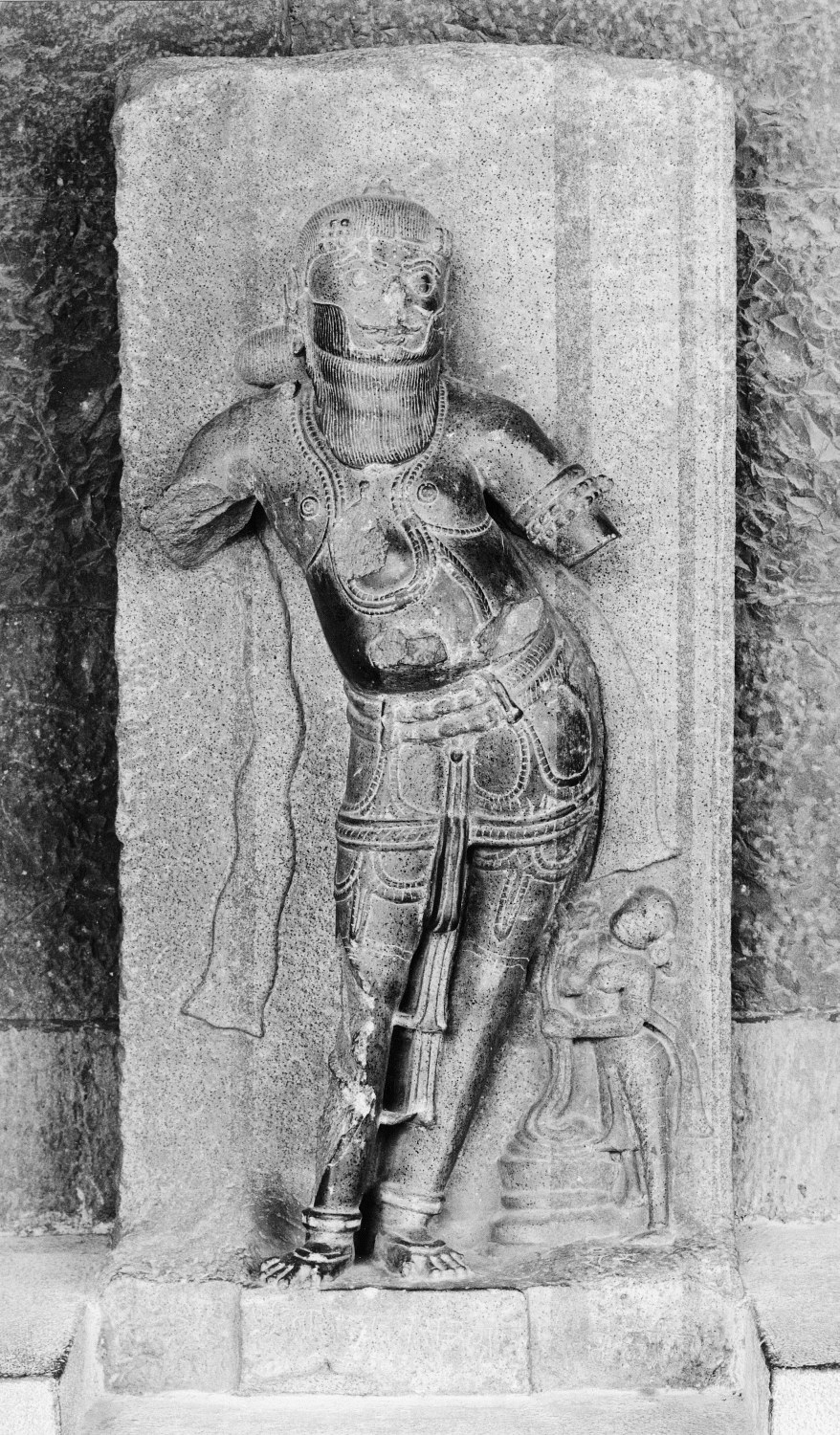 CSMVS, Stone Sculptures