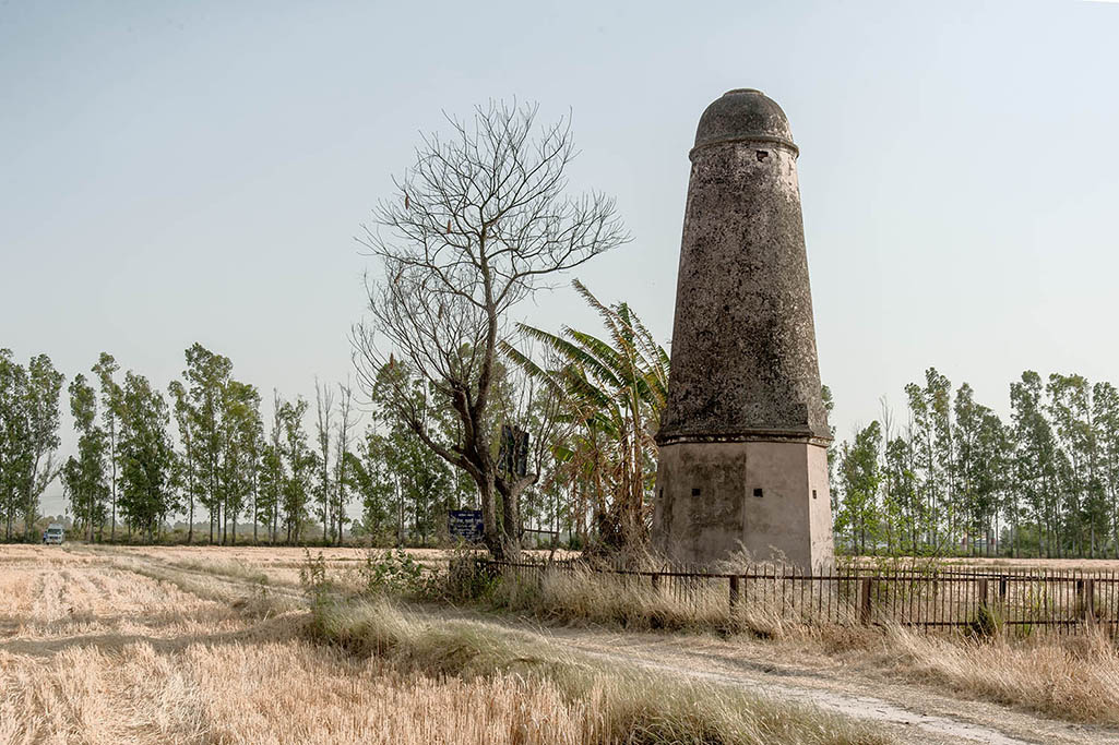 Kos Minar (North), Taraori, Haryana