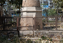 Kos Minar, Narela, Delhi