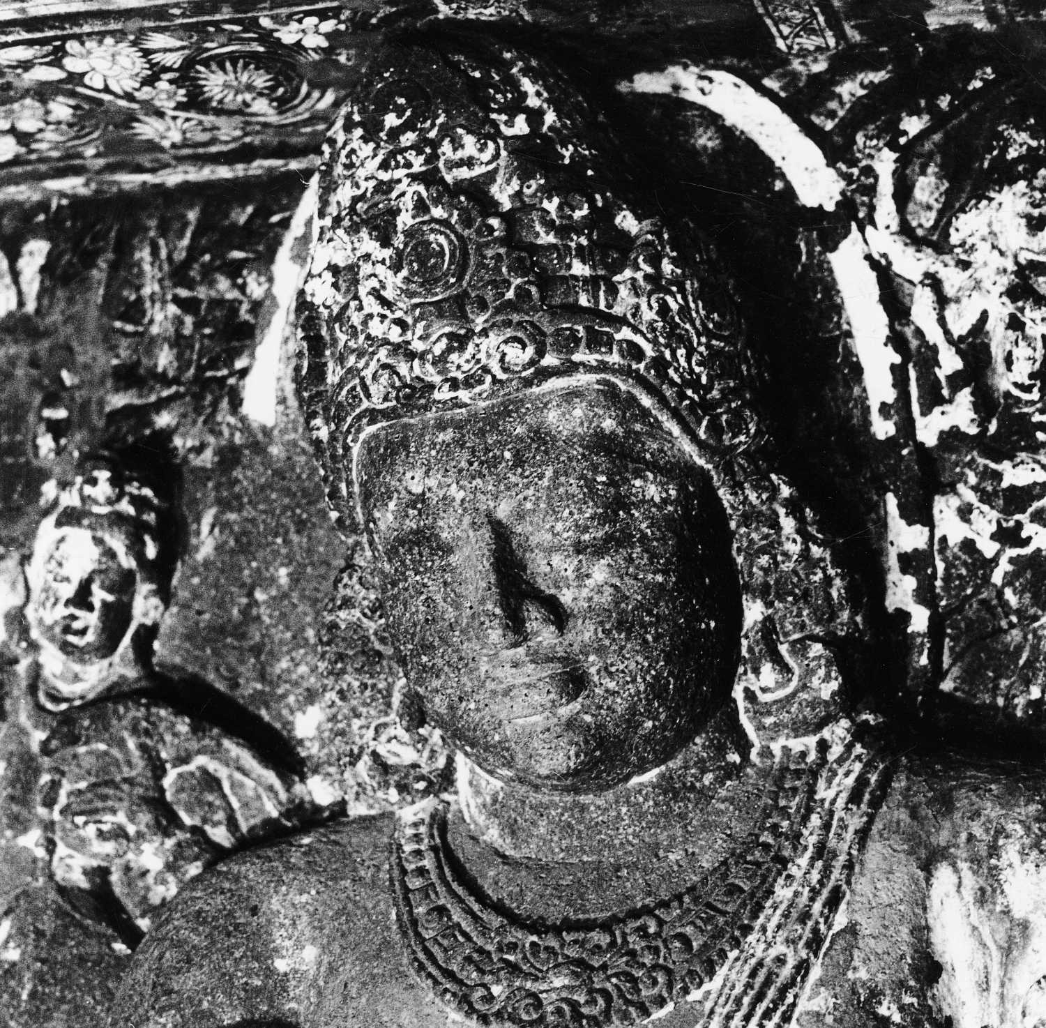 Cave 02, Ajanta, Aurangabad, Maharashtra