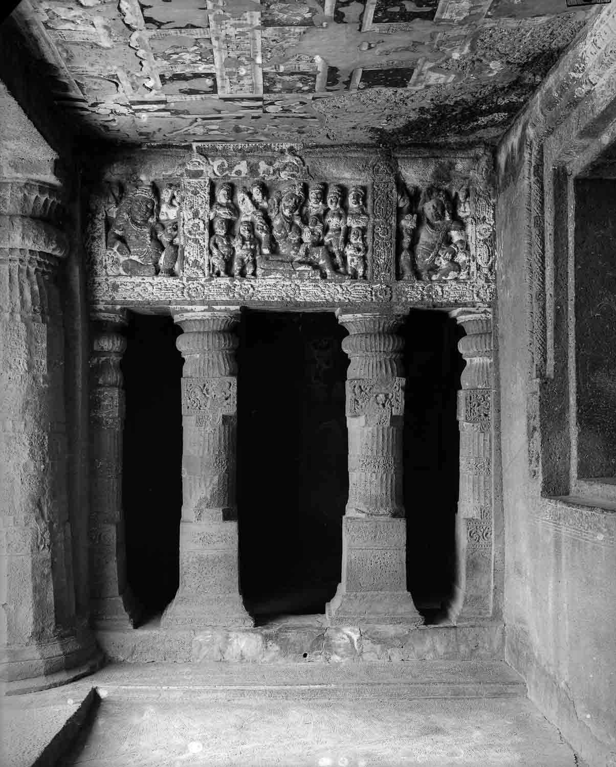 Cave 02, Ajanta, Aurangabad, Maharashtra